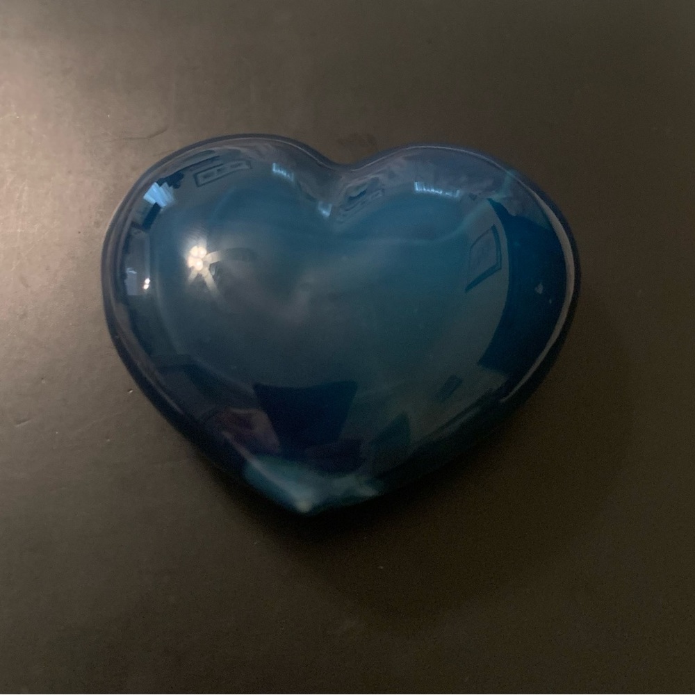 Blue agate polished heart - Picture 2 of 2